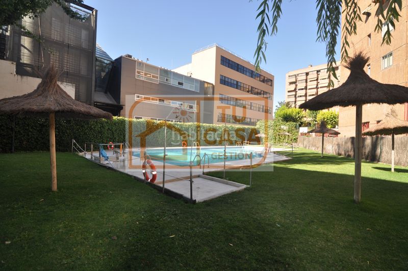 Foto c7a04767-fc94-4a6b-a5f9-3a905e555946. Pis amb calefacció aparcament piscina a Fuente del Berro Madrid