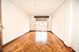 Piso  Calle ceclavín. Venta de piso en la zona de san blas, cáceres