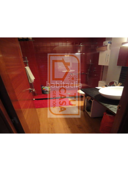 Foto d86d5761-bab6-4cfc-bc47-73b9e27cf17d. Pis amb calefacció a Centro Cáceres