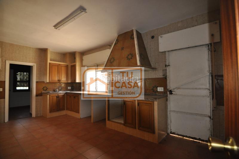 Foto 182900d3-08a4-4189-8a08-449b6d5ce171. Chalet with fireplace heating parking pool in Campus Universitario Cáceres