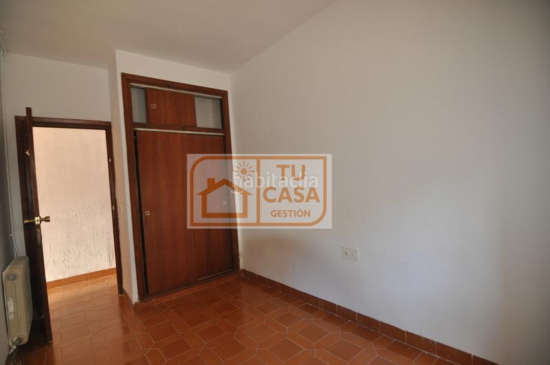 Foto 399b10d0-0785-4a2a-b1ad-e4f3f1c31121. Chalet with fireplace heating parking pool in Campus Universitario Cáceres