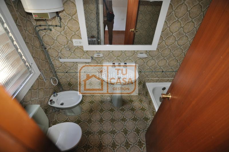 Foto 4a868fe1-714a-45ce-9525-f00c3f759392. Chalet with fireplace heating parking pool in Campus Universitario Cáceres