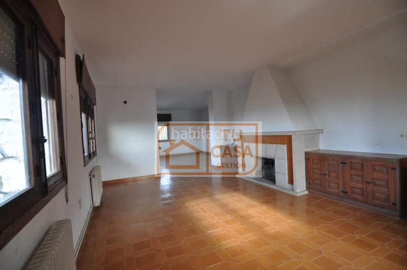 Foto 71520847-6042-44dd-ab23-7098553977cc. Chalet with fireplace heating parking pool in Campus Universitario Cáceres