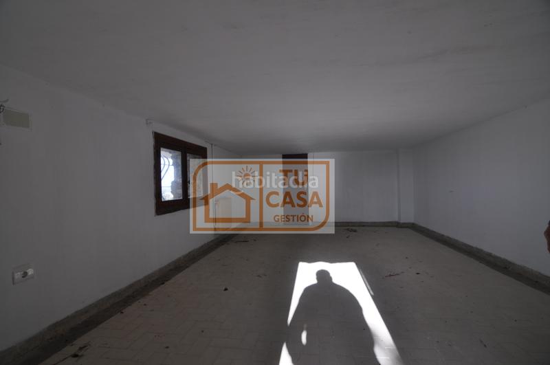 Foto 88b5a466-a7d2-46e0-9367-4c73faa57740. Chalet with fireplace heating parking pool in Campus Universitario Cáceres