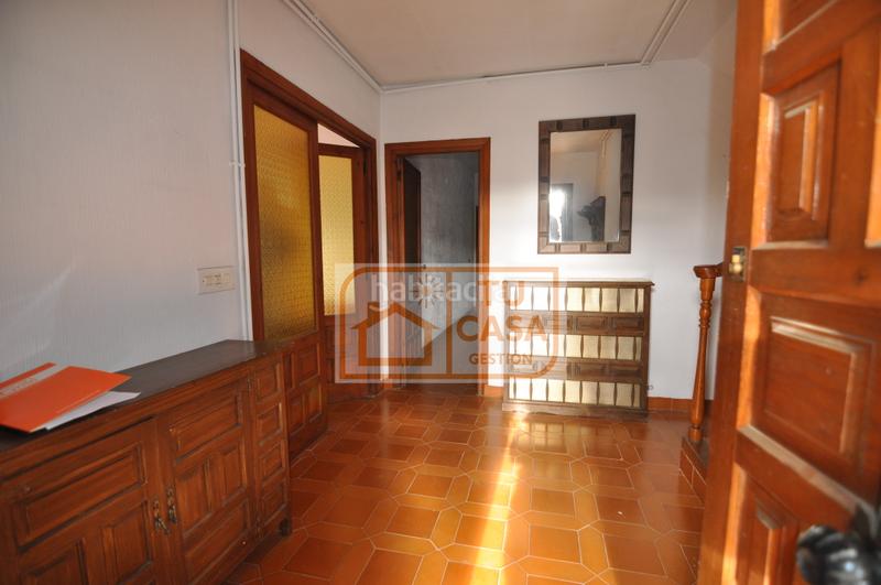 Foto b5cb9a39-2fdf-460f-8a52-cd547180d653. Chalet with fireplace heating parking pool in Campus Universitario Cáceres