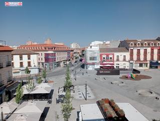Lloguer Local Comercial a Alcázar de San Juan. Local de tres plantas en plaza españa