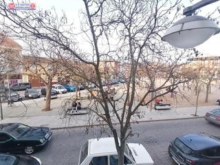 Terrain résidentiel à Alcázar de San Juan. Casa con local para reforma o tirar de 677 metros de parcela en
