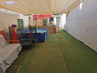 Haus in Alcázar de San Juan. Venta en rentabilidad. casa junto a la zona del hospital, de dos