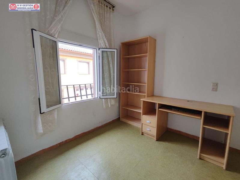 Foto 8093c90b-22e3-42b7-ba90-cac0f9005417. Haus mit heizung in Herencia