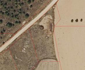 Finca rústica a Quero. En venta parcela de 2900 m2 a pié de carretera