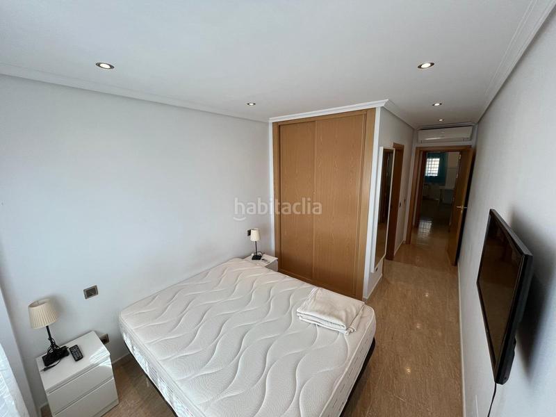 Foto c6d02364-966a-4ed9-b199-84e61190b5f0. Alquiler piso  de dos dormitorios totalmente amueblado, dos baños, terraza y piscina comunitaria en Alcázar de San Juan