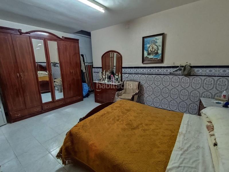 Foto 2ad723b8-2efb-4aaa-a219-a6c88c952076. Haus mit heizung parking in Herencia