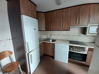 Etagenwohnung in Alcázar de San Juan. Se vende piso en rentabilidad de tres dormitorios, dos baños gar