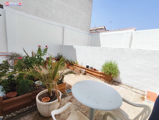 Casa in Alcázar de San Juan. Amplia casa en alcázar de san juan con piscina y oportunidades d