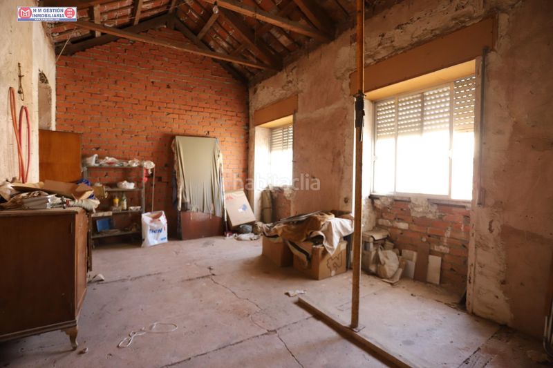 Foto 172861ae-ac56-4c5c-9f37-d54b52f3a48a. Casa amplia casa en esquina con patio y garaje junto a aguas de alcázar en Alcázar de San Juan