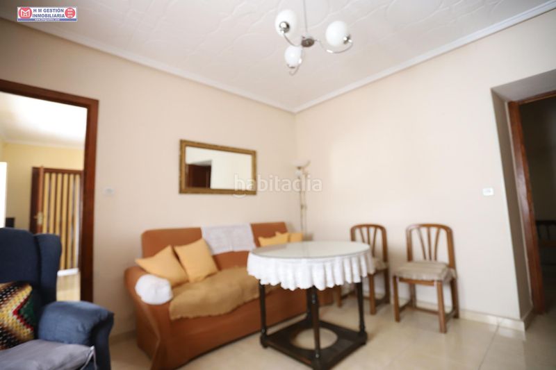 Foto 43b06897-c2a4-4ae3-ac92-d45cb542e8c6. Casa amplia casa en esquina con patio y garaje junto a aguas de alcázar en Alcázar de San Juan
