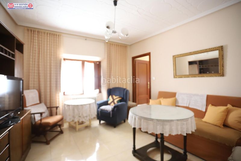 Foto dc89ed9c-6469-441b-9322-79eee1dd7af3. Casa amplia casa en esquina con patio y garaje junto a aguas de alcázar en Alcázar de San Juan