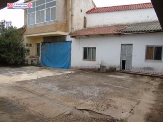 Casa en Alcázar de San Juan. Solar  vivienda con dos alturas en zona muy céntrica de alcazar