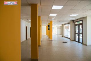 Geschäftsraum in Alcázar de San Juan. Local situado a 100 metros del hospital centro mancha de alcázar