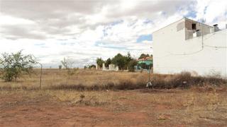 Terreno residencial en Villafranca de los Caballeros. Amplia parcela junto a la laguna de villafranca, superficie rúst