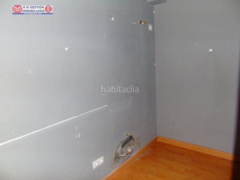 Foto 587b2b0c-2b29-4565-b19b-c4407d027365. Casa  en planta baja con local comercial mas salon , baño un dormitorioy en planta primera dos dormitorios y un baño , consultenos en Alcázar de San Juan