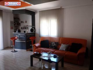 Pis a Tomelloso. Piso de tres dormitorios, baño, aseo, garaje y trastero, totalme