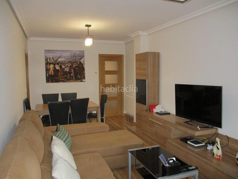 Foto d8d40035-9661-41cc-861d-b755bd2293f9. Appartamento con riscaldamento parcheggio in El Poblado - Abulagar Puertollano