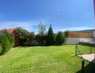 Casa aparellada  Avenida valle de alcudia