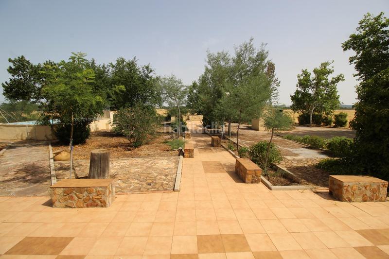 Foto bcd299e8-6a50-464d-b4e0-c22451875e36. Chalet in Argamasilla de Calatrava