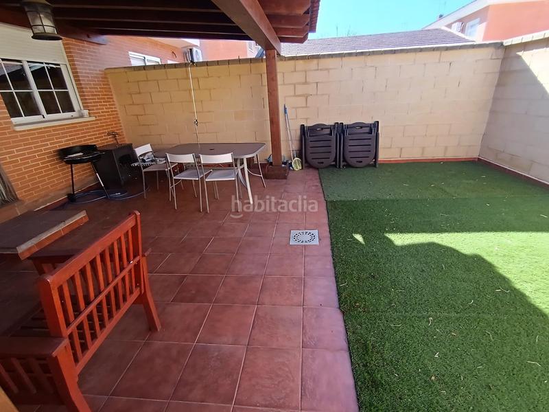 Foto 57187be0-fa22-44f1-9773-659e560e97eb. Casa a schiera con riscaldamento parcheggio in PAU 2-600 Puertollano