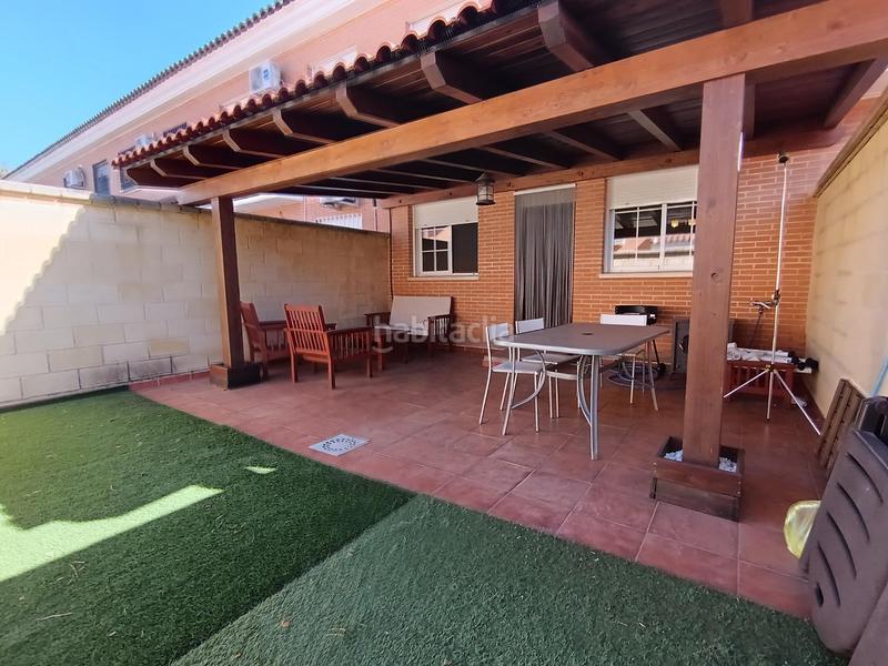 Foto 7165bd06-f511-4dc6-9341-2ba334ffe04b. Casa adossada amb calefacció aparcament a PAU 2-600 Puertollano
