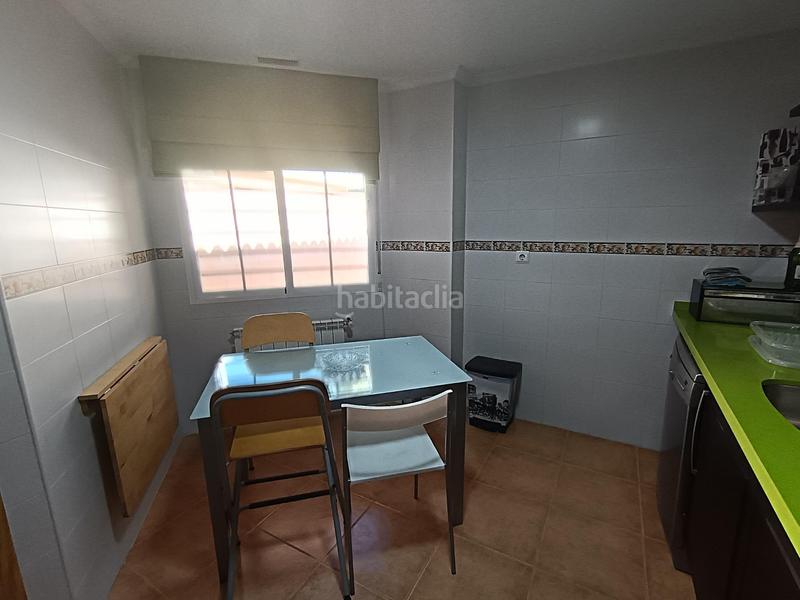 Foto 9369134c-4751-4613-9549-36dbc668fffe. Casa adossada amb calefacció aparcament a PAU 2-600 Puertollano
