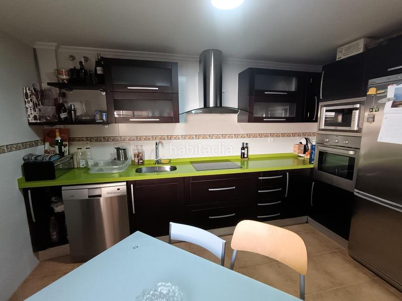 Foto ffd0ba99-b972-41d3-9e90-e0a6ffe65d79. Casa adossada amb calefacció aparcament a PAU 2-600 Puertollano