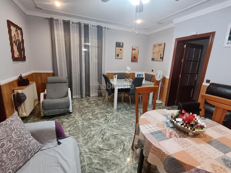 Foto d67e99cd-a7c5-4880-a2d0-089ee2ec987f. House with heating parking in Las Mercedes - El Carmen Puertollano