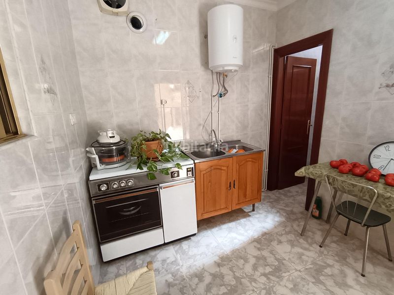 Foto 21c5e3a7-f3a7-49e4-8f58-cb8a07570783. Casa amb aparcament a Centro Puertollano