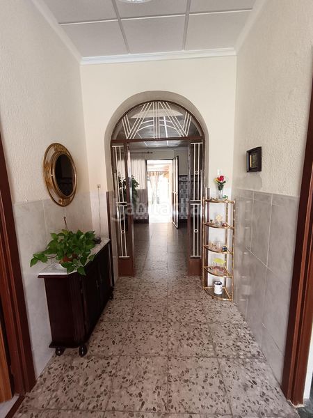 Foto 597a8741-70f5-45c5-8e3f-4b95d7b0456b. Casa amb aparcament a Centro Puertollano