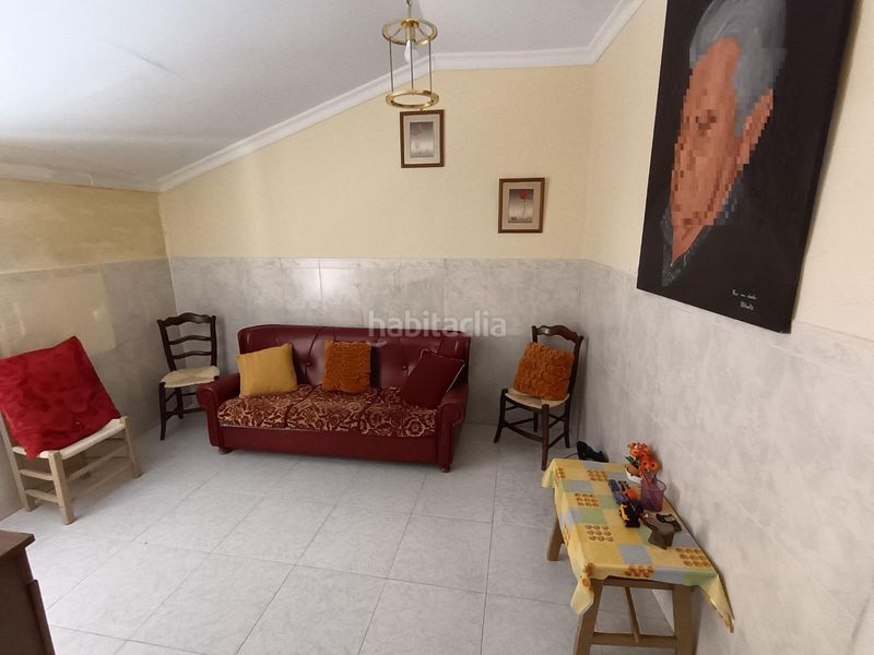 Foto a011210f-9a3f-4991-8f0e-4aa6d5141e09. Casa amb aparcament a Centro Puertollano
