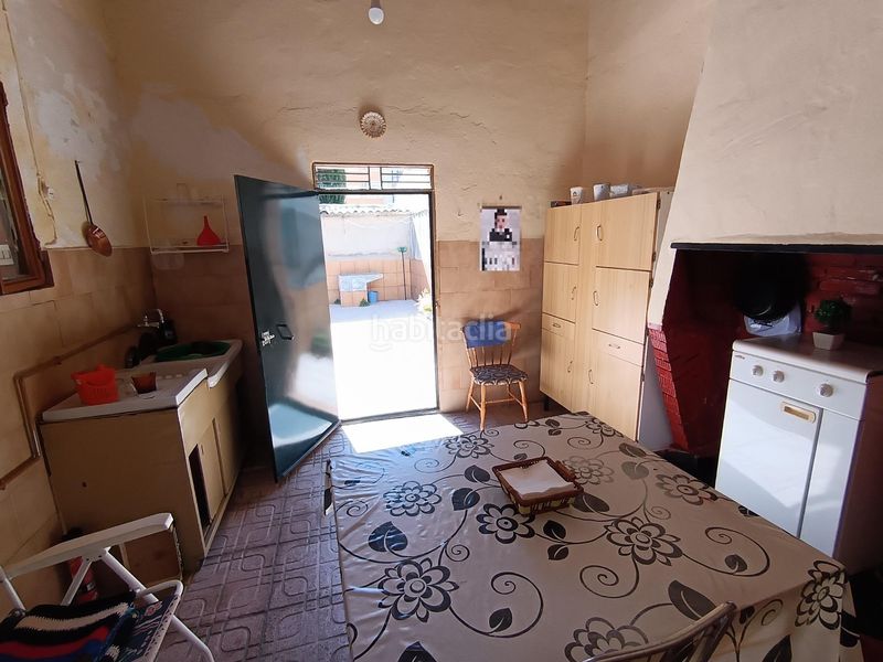 Foto a80b7330-378a-4f85-a429-a847d22a2174. Casa amb aparcament a Centro Puertollano