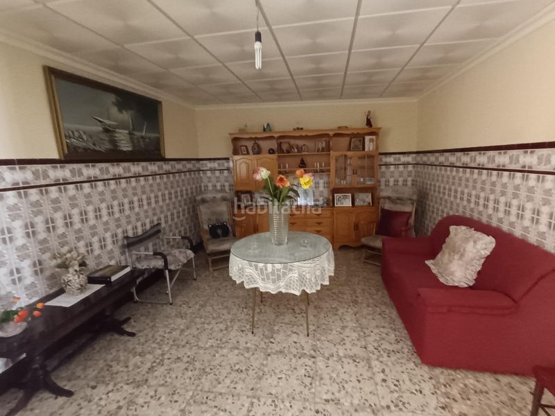 Foto e0aa52ba-2af2-41b3-9fac-1761577810bd. Casa amb aparcament a Centro Puertollano