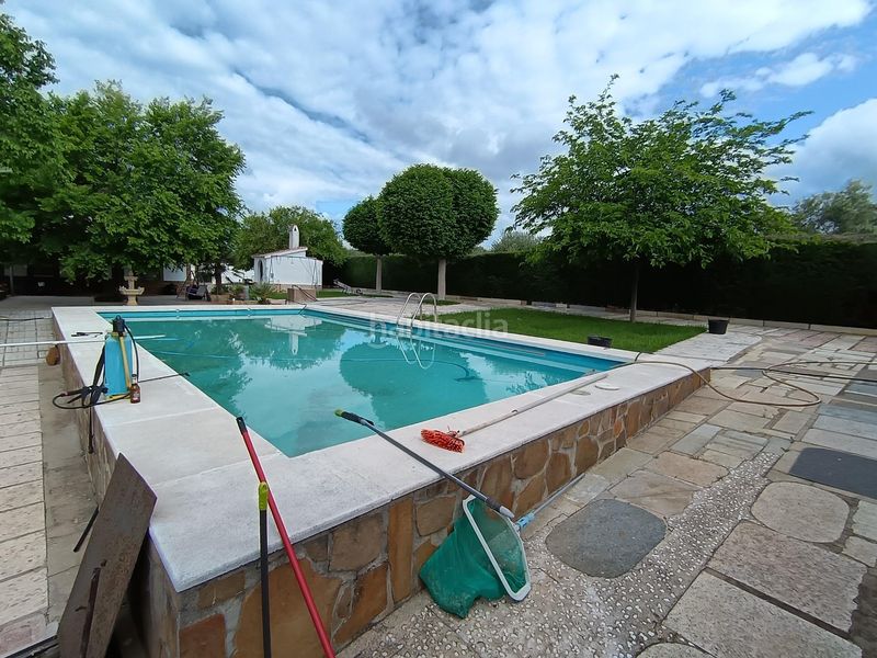 Foto ca8dbc92-762a-479d-9b6d-e9d897adc7f9. Xalet amb calefacció aparcament piscina a Brazatortas