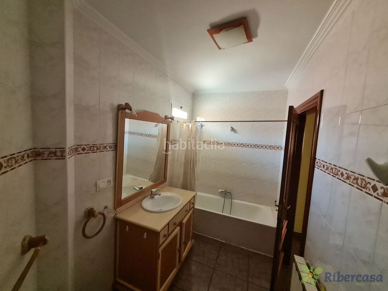 Foto 3f94cd27-0b1a-42cc-8c83-0426b2b1eb4f. Casa a schiera in calle miguel indurain 1 in Ribaforada
