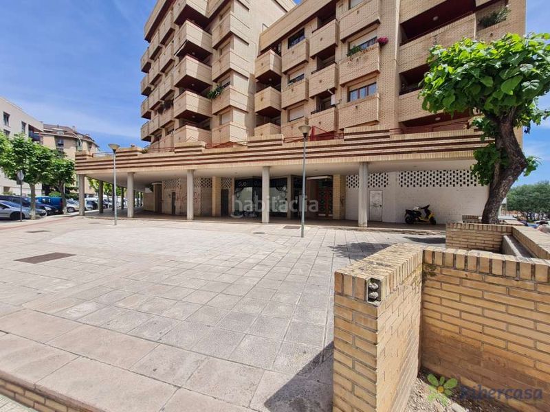 Foto 1570aa39-a216-441b-8baa-889cb821ec53. Local comercial a calle fuente canónigos 11 a Griseras - Gardachales Tudela