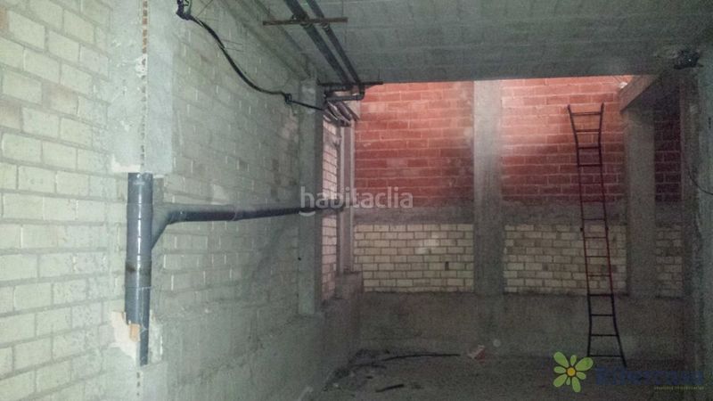 Foto 888fb48d-a1a2-492d-8daa-9594d3ed906b. Local comercial a calle fuente canónigos 11 a Griseras - Gardachales Tudela