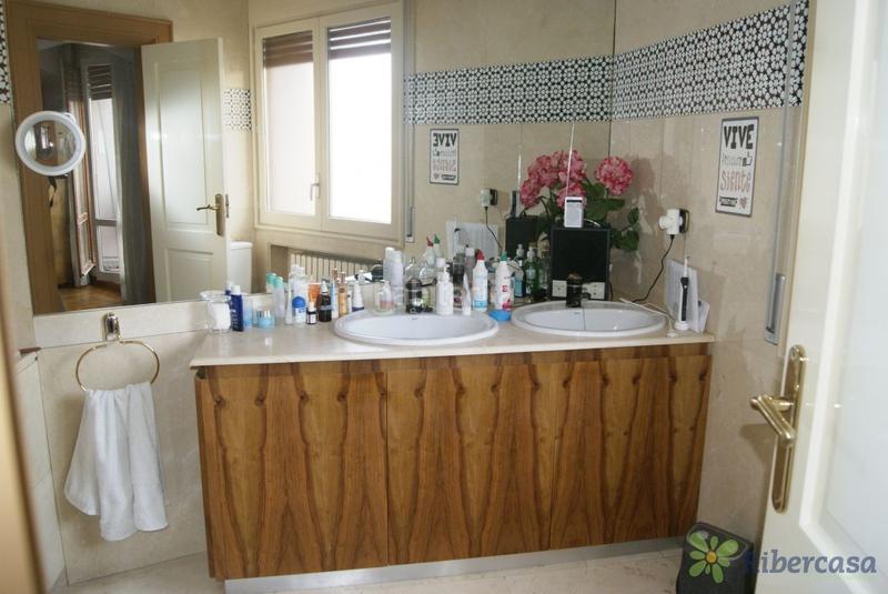 Foto 1cf71366-4afa-4a3c-833d-6cf8b2928a94. Dúplex duplex con terraza en el centro en Azucarera Tudela