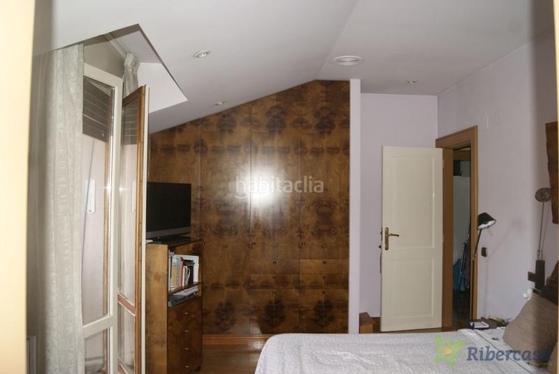 Foto 365b5cba-5e3a-49a7-a5e4-c3a45a528253. Dúplex duplex con terraza en el centro en Azucarera Tudela