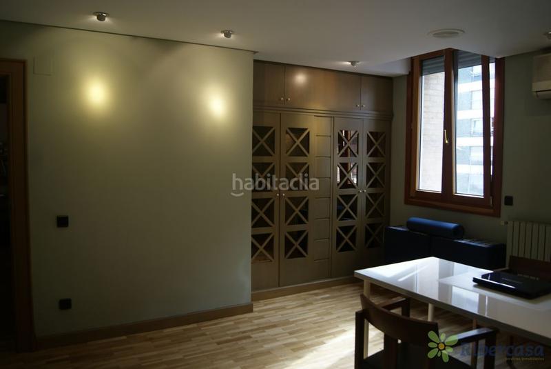 Foto 97c8eb65-be41-47eb-84cf-11dc828282dc. Dúplex duplex con terraza en el centro en Azucarera Tudela