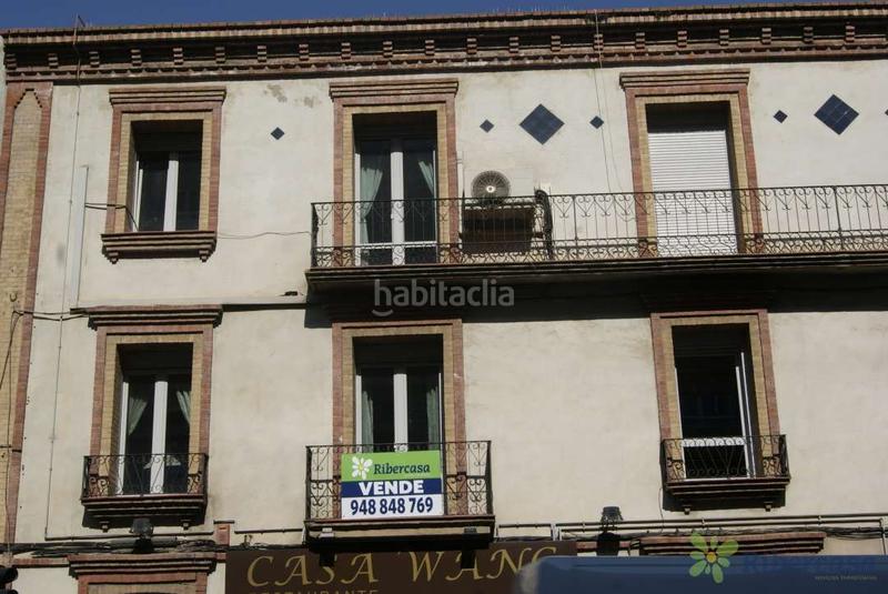 Foto d52de3c2-0f39-475e-a6db-62191addc309. Dúplex duplex con terraza en el centro en Azucarera Tudela