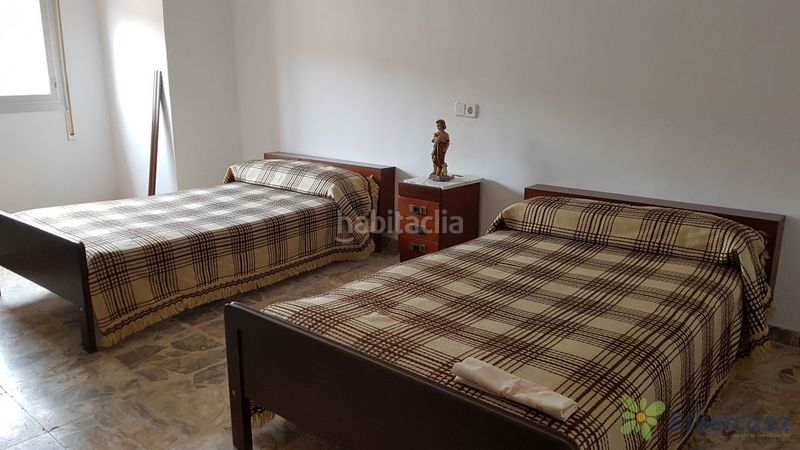 Foto 166fa107-a1e8-4f21-a600-2bcd568c9357. Maison avec parking dans Igea
