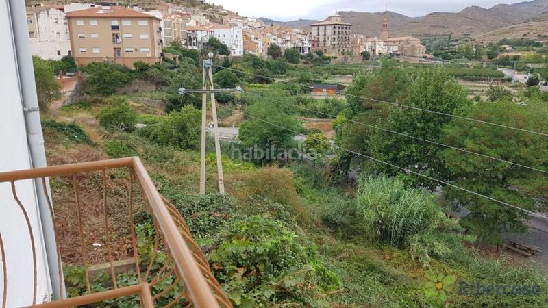 Foto 45172fe9-cad2-4c43-815f-f0b054f6380f. Maison avec parking dans Igea