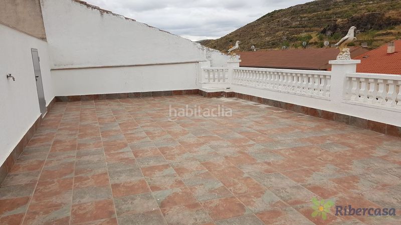 Foto a4453e7b-cafd-48b5-8ff7-5cea3782d5ea. Maison avec parking dans Igea